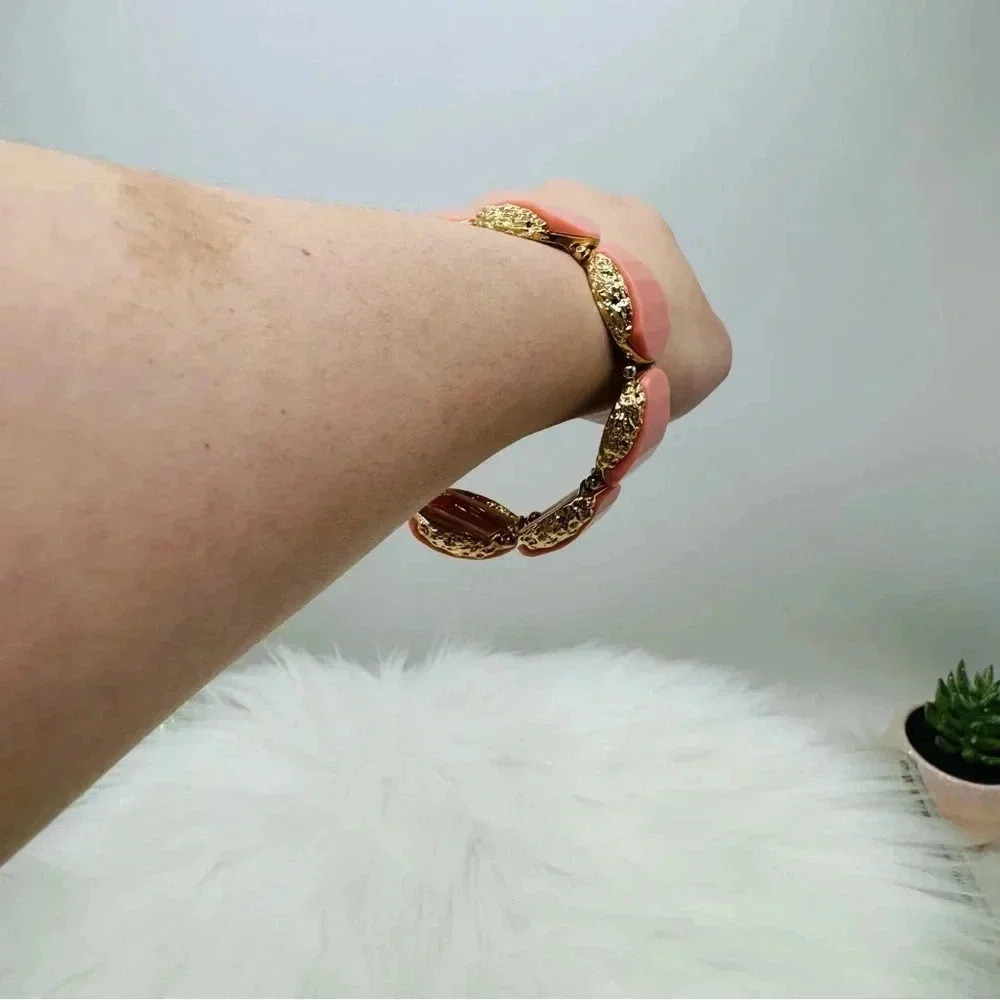 Chunky Pink Mauve Statement Bracelet - Picture 4 of 6